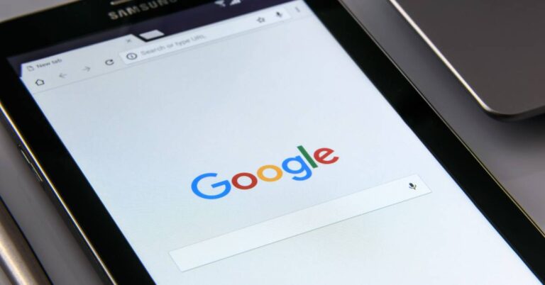 Google Discover: Jak Jednoduše Zvýšit Návštěvnost Vašeho Webu O 1 000%