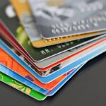 Rozdíl mezi debetní a kreditní kartou: Co je to debetní karta a jak se liší od kreditní karty?