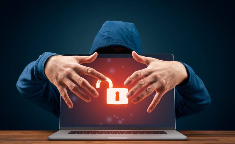 Co je Hacker: Vysvětlení pojmu a jeho významu v dnešní době