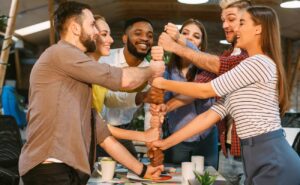 13 Nejlepších teambuildingových aktivit a her: zvýší produktivitu vaší firmy o desítky procent